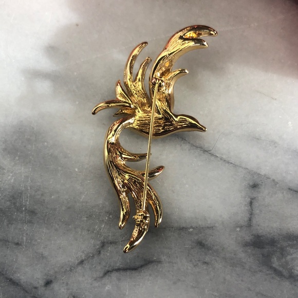 Vintage AVON Bird of Paradise sparrow blue & green  enamel faux diamonds brooch - Picture 2 of 5